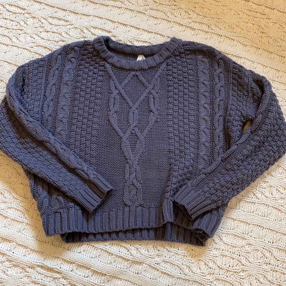 Cable knit blue gray sweater